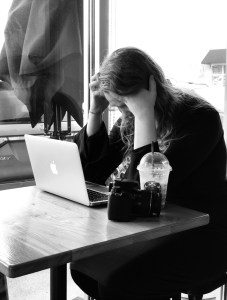 Creative, purpose driven entrepreneur inside of starbucks. Photo taken by Bunny, #TheVibeCreator in 2019